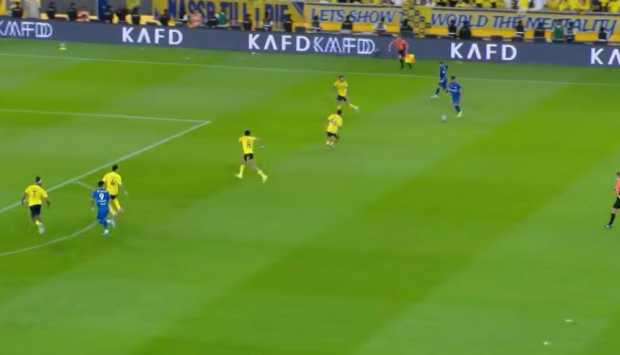 النصر ضد الهلال.. رد فعل كريستيانو رونالدو بعد إحراز الهلال هدف التعادل في الدقائق الأخيرة 