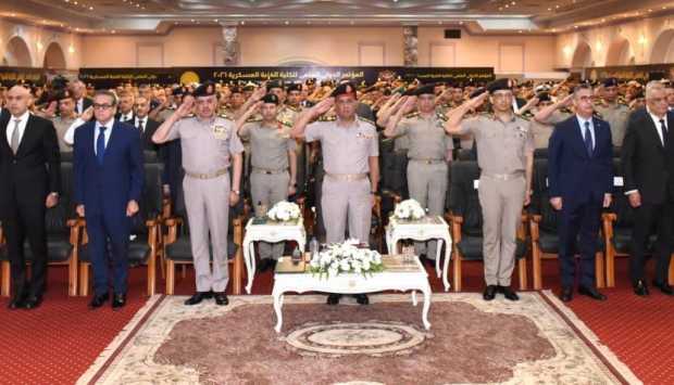 وزير الدفاع يشهد افتتاح المؤتمر العلمي الدولي السنوي للكلية الفنية العسكرية (صور) 