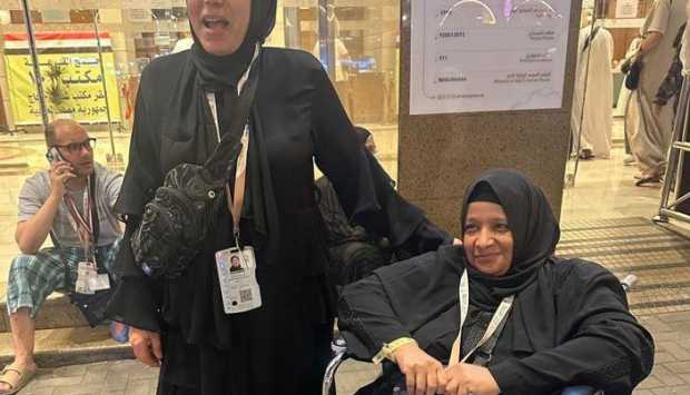 سنوات من الدعاء.. رحلة حاجة من ذوي الهمم بين دموع الشكر ورعاية بعثة القرعة 