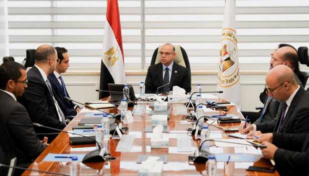 فريد: نعمل على توسع الشركات وجذب استثمارات جديدة لتحقيق التنمية الاقتصادية 