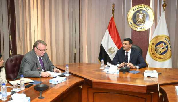 وزير الصناعة: العنصر البشري ضمن 6 ركائز للاستراتيجية المصرية 2030 