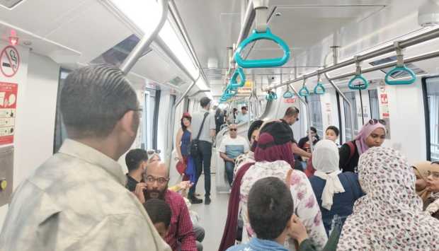 إقبال كبير على مونوريل شرق النيل خلال ثالث أيام عيد الأضحى (صور) 