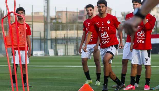منتخب الشباب يواصل تدريباته استعدادًا لوديتي روسيا (صور) 
