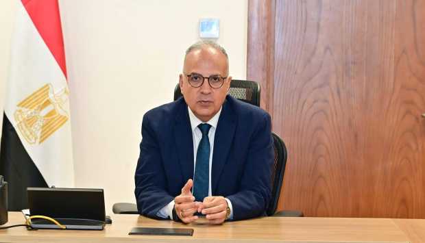 وزير الري يوجه بالتوسع في توثيق وتكويد المنشآت المائية 
