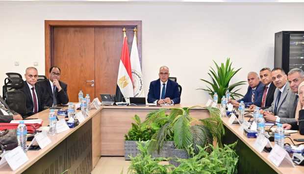 الري: مناقشة تطورات ظاهرة «النينيو» وما يرتبط بها من جفاف عالمي 