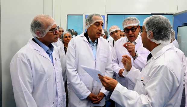 استثمارات 6 ملايين دولار.. رئيس الوزراء يتفقد مصنع جلوبال أدفانسد للأدوية 