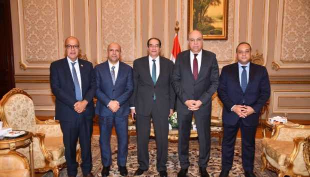 سامح الحفني: انضمام 28 طائرة جديدة لمصر للطيران خلال 2026 و2027 