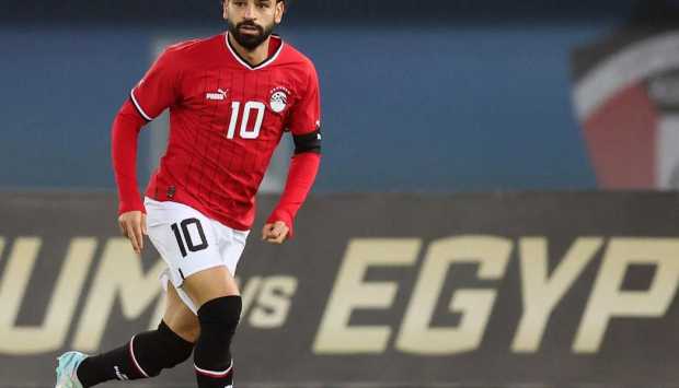 حسام حسن ينفي وجود أي أزمات داخل معسكر المنتخب ويوجه رسالة مؤثرة لـ محمد صلاح 