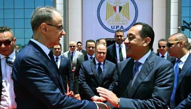 شركات عالمية.. رئيس الوزراء يتفقد المعرض الطبي الإفريقي الخامس (صور) 