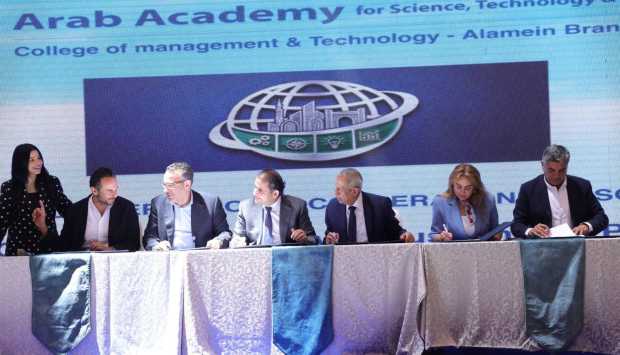 رئيس جامعة بورسعيد: الشراكات الفاعلة مع المؤسسات الاقتصادية هي الركيزة لبناء وظائف المستقبل 
