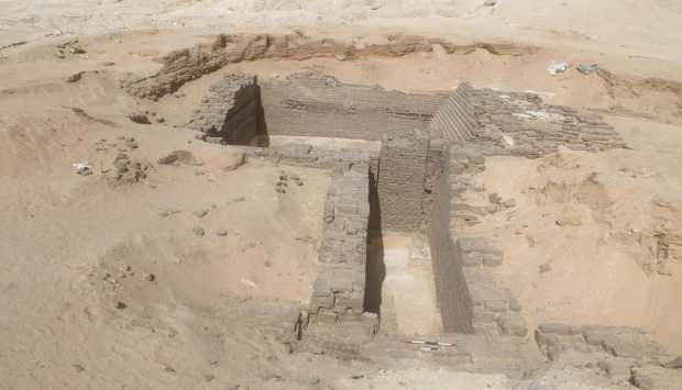 بينها دفنات وضع القرفصاء.. المنيا تبوح بأسرار عمرها آلاف السنين في كشف أثري جديد 