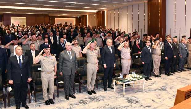 الأكاديمية العسكرية تحتفل بتخرج الدورة التدريبية للمرشحين للتعيين بعدد من الوزارات 