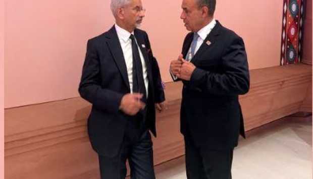 وزير الخارجية ونظيره الهندي يؤكدان مواصلة العمل على تعزيز الشراكة الاستراتيجية 
