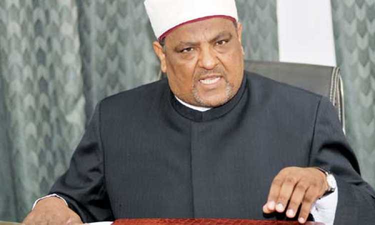 دكتور عباس شومان 