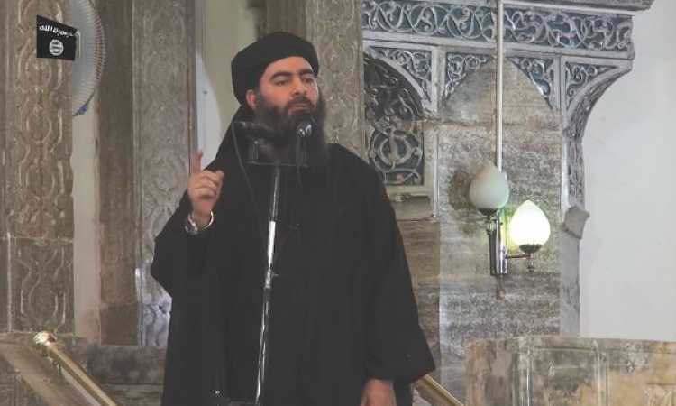 البغدادي في أول ظهور له بالمسجد الكبير بمدينة الموصل