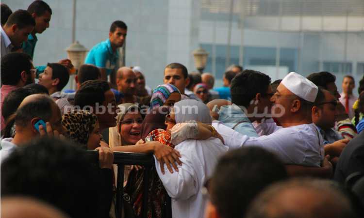 وصول الوفد الثانى من الحج السياحى لمطار القاهرة