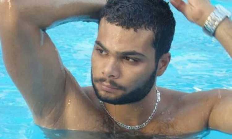 الفنان أحمد عبد الله محمود