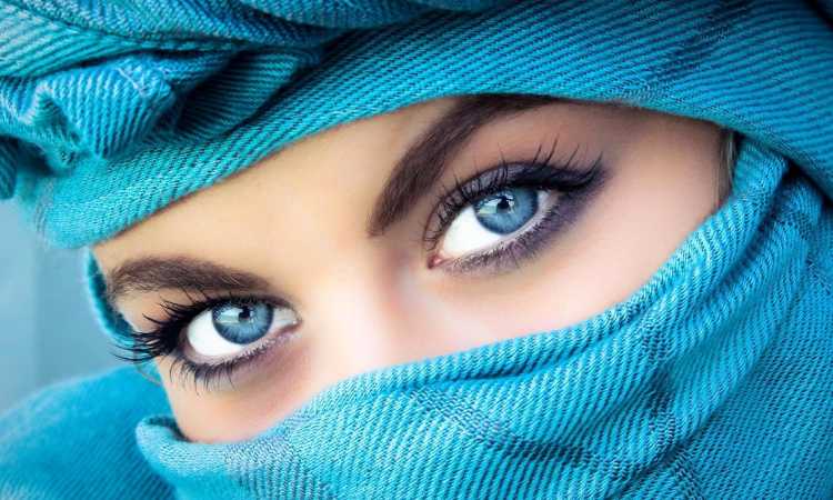 فتاة جميلة