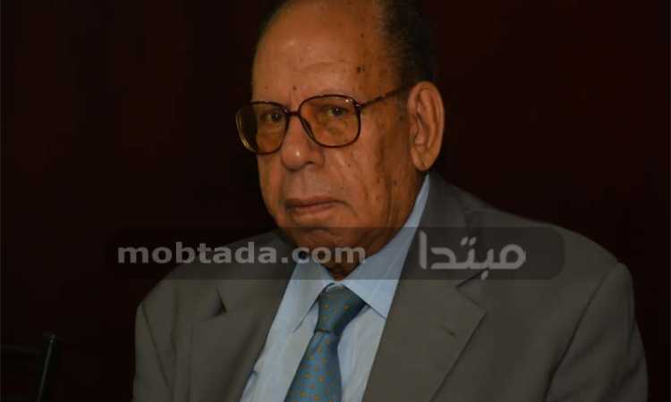  الدكتور صلاح فضل 