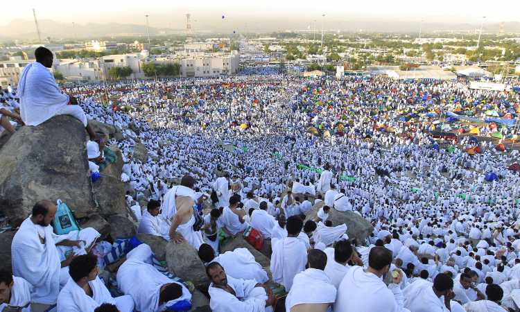 الحجاج على جبل عرفات - أرشيفية