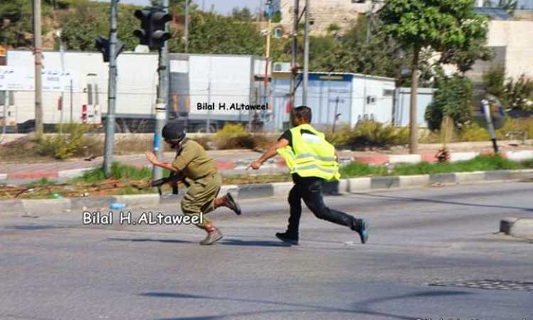 فلسطينى يطعن جنديًا إسرائيليًا