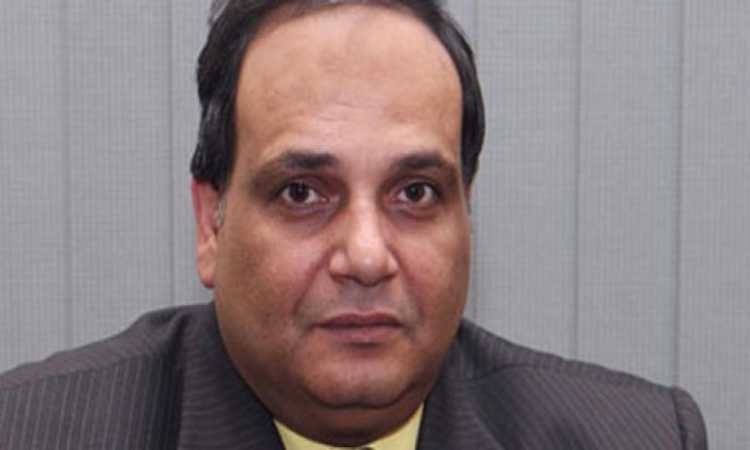 عمر عفيفى