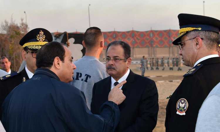 الرئيس يتفقد أكاديمية الشرطة