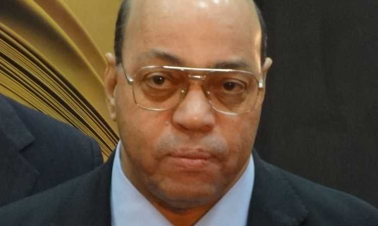  شاكر عبد الحميد