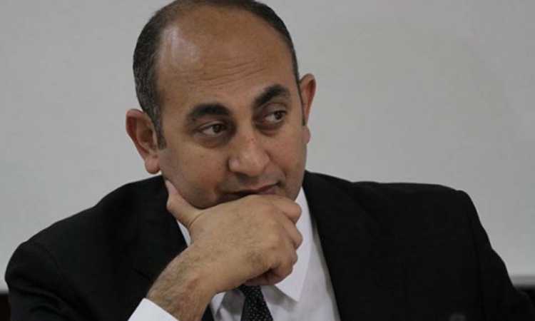 خالد على