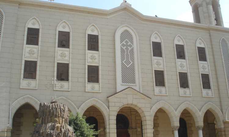 الكنيسة 