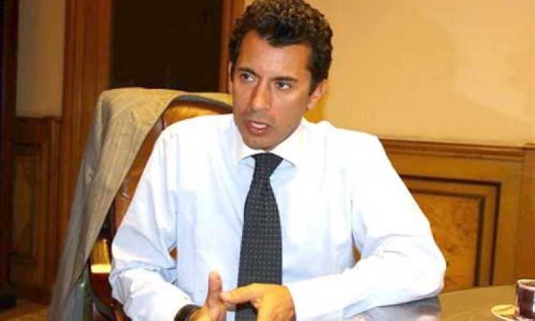 أشرف صبحى