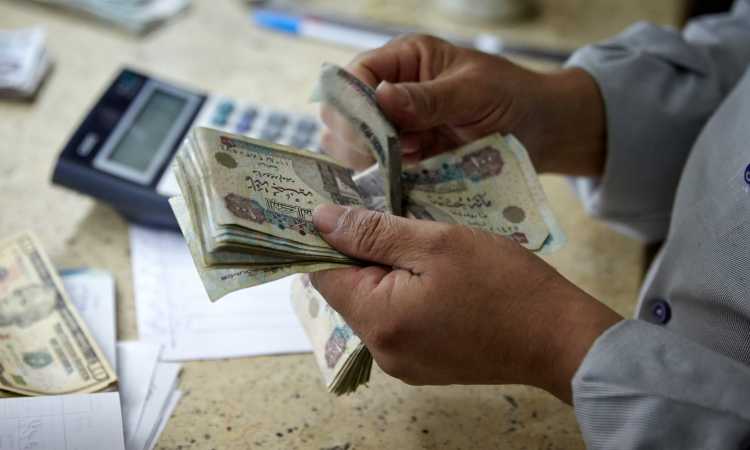 تعاملات البنوك - أرشيفية