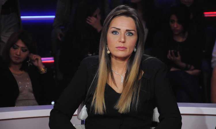 الإعلامية نهال عهدى