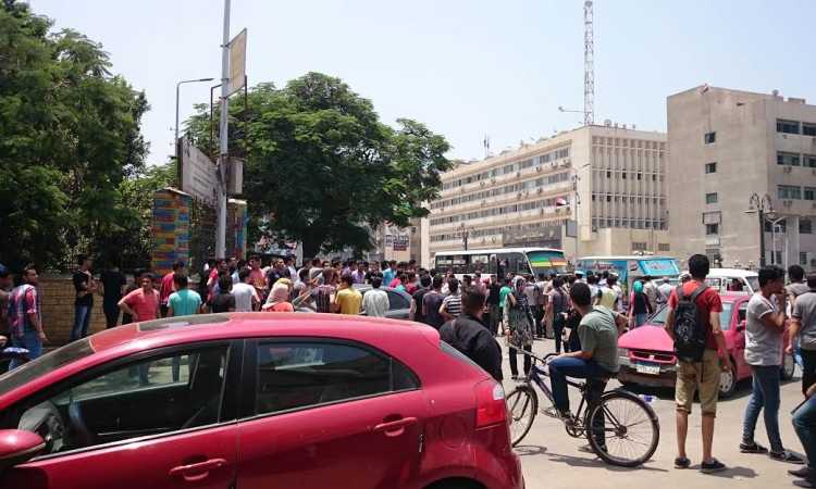 طلاب الثانوية العامة