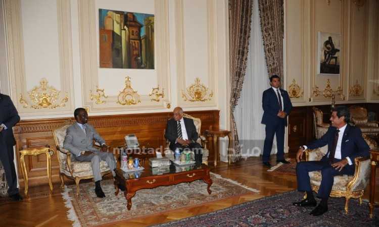 على عبد العال يلتقى رئيس البرلمان اﻻفريقى