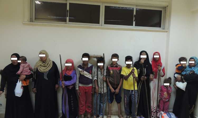 اطفال الأحداث‎