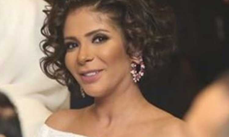 منى زكى