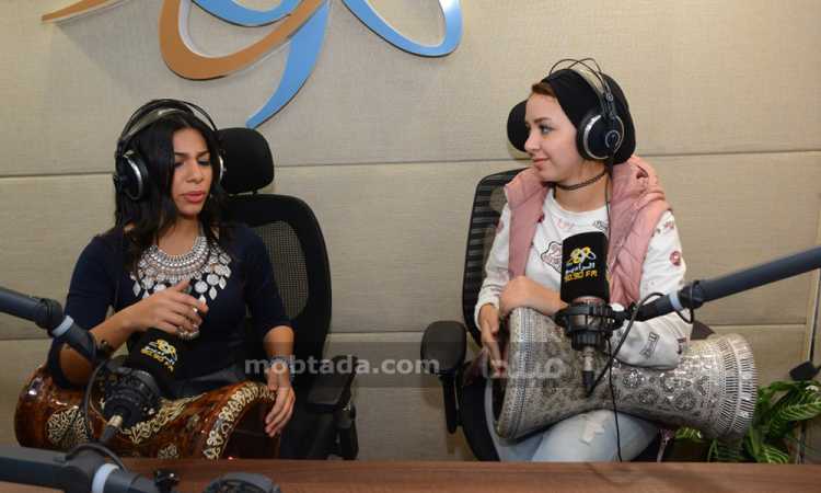 رانيا ودنيا أول فريق نسائى مصرى للطبلة