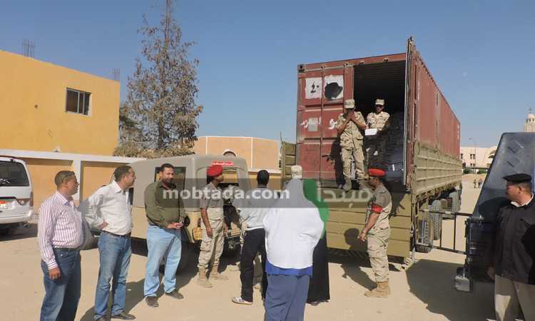  الجيش يوزع مواد غذائية مخفضة