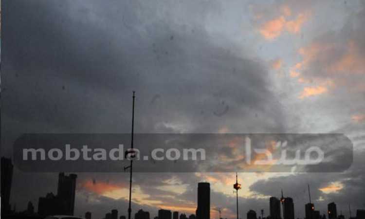 أمطار خفيفة وغيوم