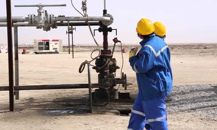 حقل نفط - أرشيفية