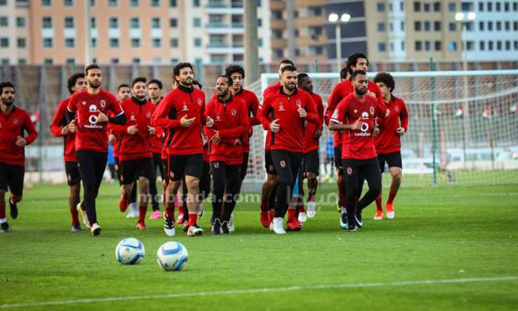 تدريبات الأهلي بالإمارات