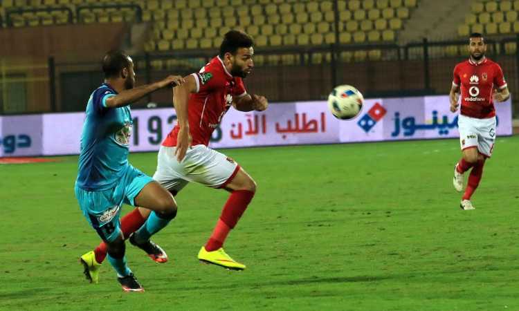 ميدو جابر لاعب الأهلى