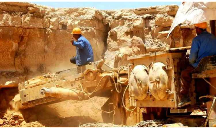 استخراج الفوسفات فى أبو طرطور