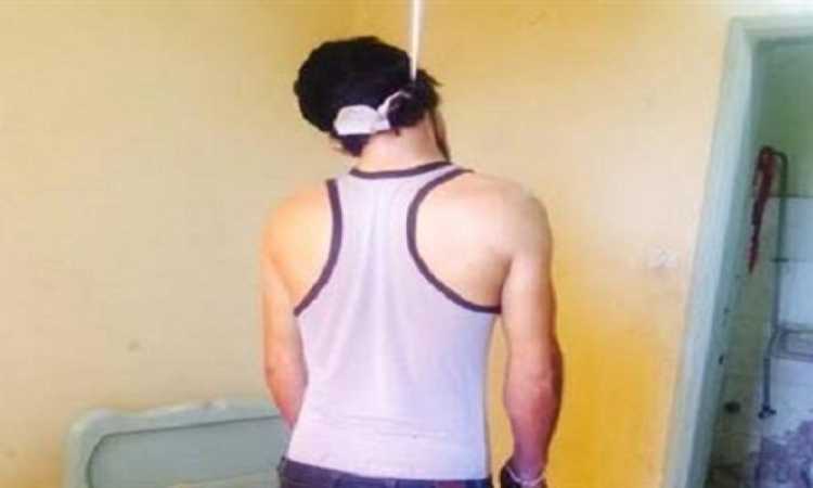 يشنق نفسه.. أرشيف
