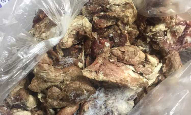 لحوم فاسدة