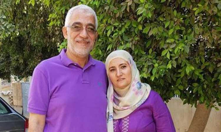 علا القرضاوى وزوجها