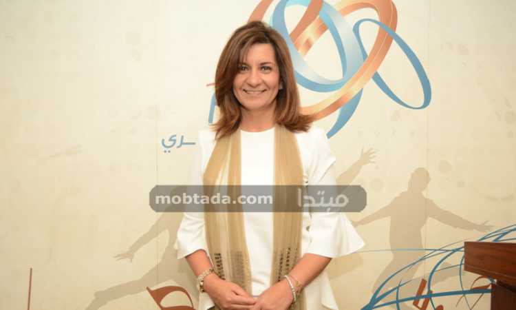 نبيلة مكرم 
