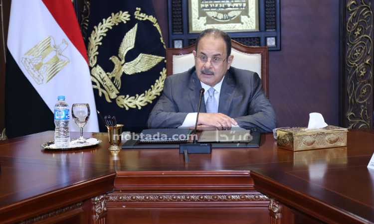 وزير الداخلية