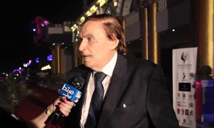 عزت العلايلى